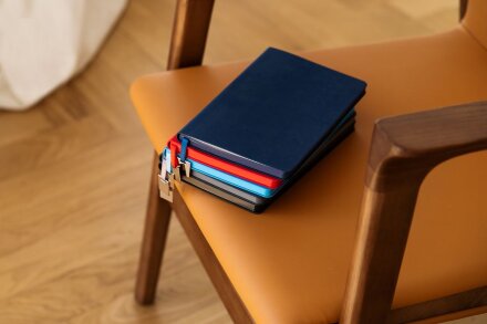 Ежедневник Shall Light, недатированный, черный Ежедневник Shall Light, недатированный, черный