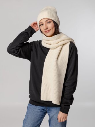 Шапка Tommi, молочно-белая Шапка Tommi, молочно-белая