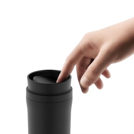 Термокружка Juta, черная Термокружка Juta, черная