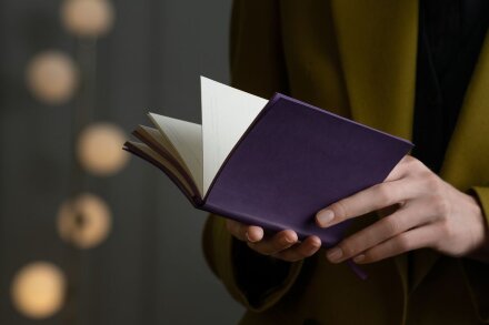 Ежедневник Flat Mini, недатированный, иссиня-черный Ежедневник Flat Mini, недатированный, иссиня-черный