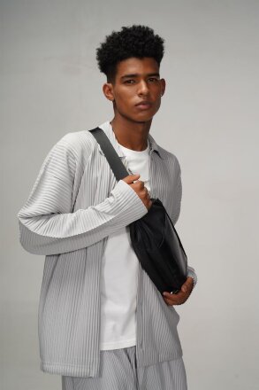 Сумка кросс-боди FlipSling, черная Сумка кросс-боди FlipSling, черная