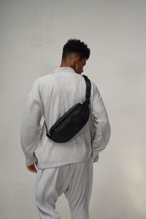 Сумка кросс-боди FlipSling, черная Сумка кросс-боди FlipSling, черная