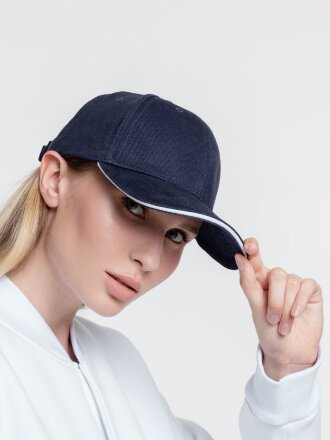 Бейсболка Generic, темно-синяя с белым кантом Бейсболка Generic, темно-синяя с белым кантом