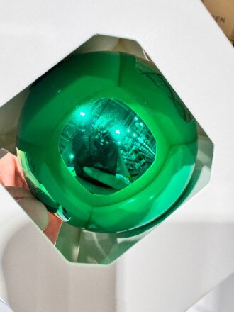 Оформительский шар Finery, 8 см, глянцевый зеленый Оформительский шар Finery, 8 см, глянцевый зеленый