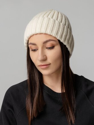 Шапка Uni, молочно-белая Шапка Uni, молочно-белая