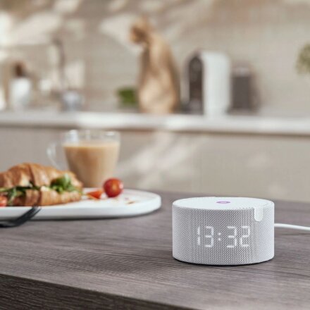 Умная колонка «Новая Яндекс Станция Мини» с часами, серая Умная колонка «Новая Яндекс Станция Мини» с часами, серая