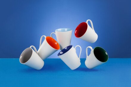 Кружка New Bell матовая, белая с голубым Кружка New Bell матовая, белая с голубым