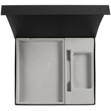 Коробка Daily под ежедневник, аккумулятор и ручку, черная Коробка Daily под ежедневник, аккумулятор и ручку, черная