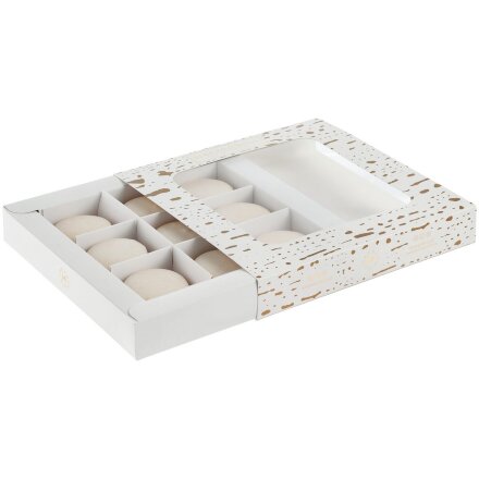 Набор из 9 пирожных макарон, в коробке с окошком Набор из 9 пирожных макарон, в коробке с окошком