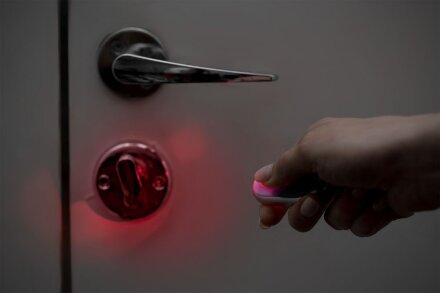 Брелок для поиска ключей Signalet, ver.2, черный Брелок для поиска ключей Signalet, ver.2, черный