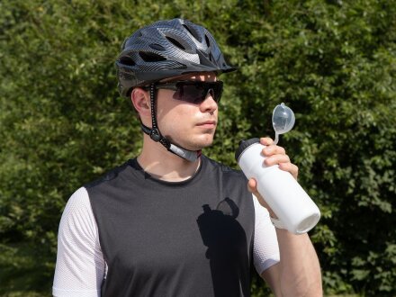 Бутылка для велосипеда Bikescape, белая с черным Бутылка для велосипеда Bikescape, белая с черным