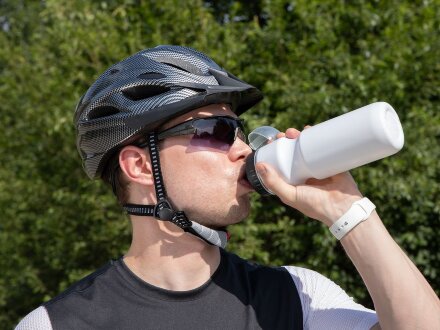 Бутылка для велосипеда Bikescape, белая с черным Бутылка для велосипеда Bikescape, белая с черным