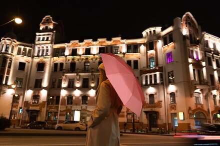 Зонт складной Manifest Color со светоотражающим куполом, красный Зонт складной Manifest Color со светоотражающим куполом, красный