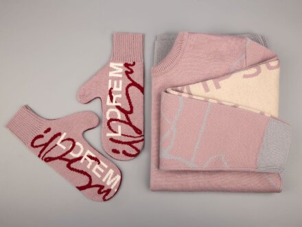 Свитер на заказ Tricksy Fint, полушерсть Свитер на заказ Tricksy Fint, полушерсть