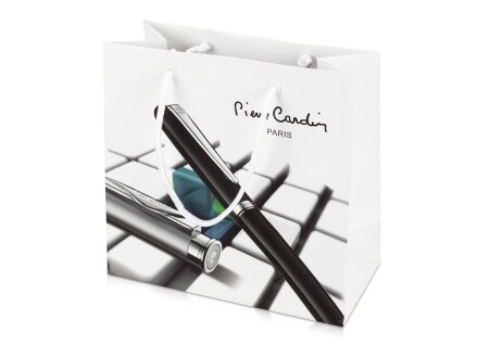 Ручка шариковая Pierre Cardin коллекция ВЕСЫ | LIBRA. Корпус и колпачок - латунь, лак и акрил. Отделка и детали дизайна - сталь и хром. Цвет акрил.вставки - красный, корпус - черный. Упаковка В Ручка шариковая Pierre Cardin коллекция ВЕСЫ | LIBRA. Корпус и колпачок - латунь, лак и акрил. Отделка и детали дизайна - сталь и хром. Цвет акрил.вставки - красный, корпус - черный. Упаковка В