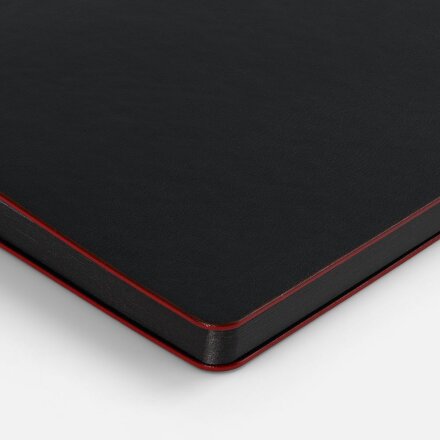 Ежедневник Trait, недатированный, черный с красным Ежедневник Trait, недатированный, черный с красным