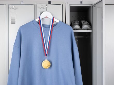 Медаль Regalia, большая, золотистая Медаль Regalia, большая, золотистая