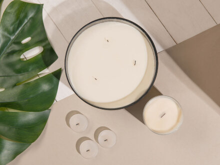 Свеча соевая ароматическая в стекле Halo, черная (Р)