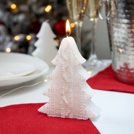 Свеча Kniteam, елка, белая Свеча Kniteam, елка, белая
