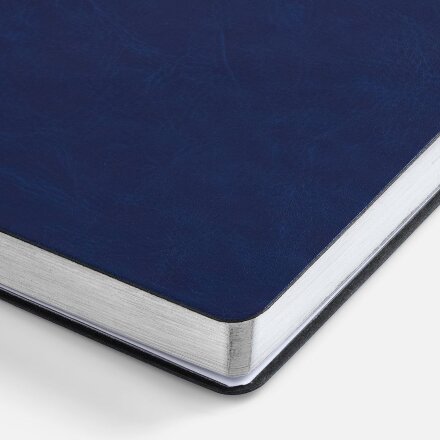 Ежедневник Nebraska Flex, недатированный, синий с серебром Ежедневник Nebraska Flex, недатированный, синий с серебром