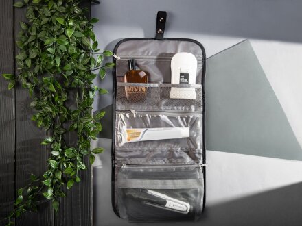 Несессер для путешествий со съемной косметичкой Flat, черный Несессер для путешествий со съемной косметичкой Flat, черный