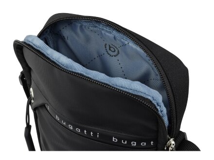 Сумка через плечо BUGATTI Blanc Delight, чёрная, нейлон RPET600D/тарпаулин/полиэстер, 16х4х23 см Сумка через плечо BUGATTI Blanc Delight, чёрная, нейлон RPET600D/тарпаулин/полиэстер, 16х4х23 см