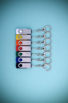 Флешка Twist, оранжевая, 8 Гб Флешка Twist, оранжевая, 8 Гб