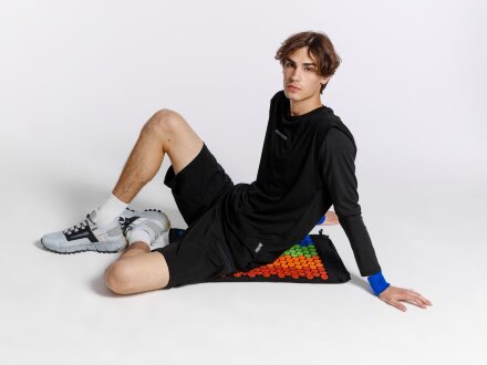 Массажный акупунктурный коврик с валиком Iglu, разноцветный Массажный акупунктурный коврик с валиком Iglu, разноцветный