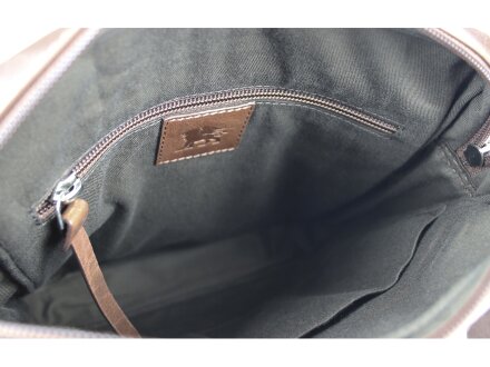 Сумка через плечо Mano Don Luca, натуральная кожа в коньячном цвете, 23 х 26,5 х 4,5 см Сумка через плечо Mano Don Luca, натуральная кожа в коньячном цвете, 23 х 26,5 х 4,5 см